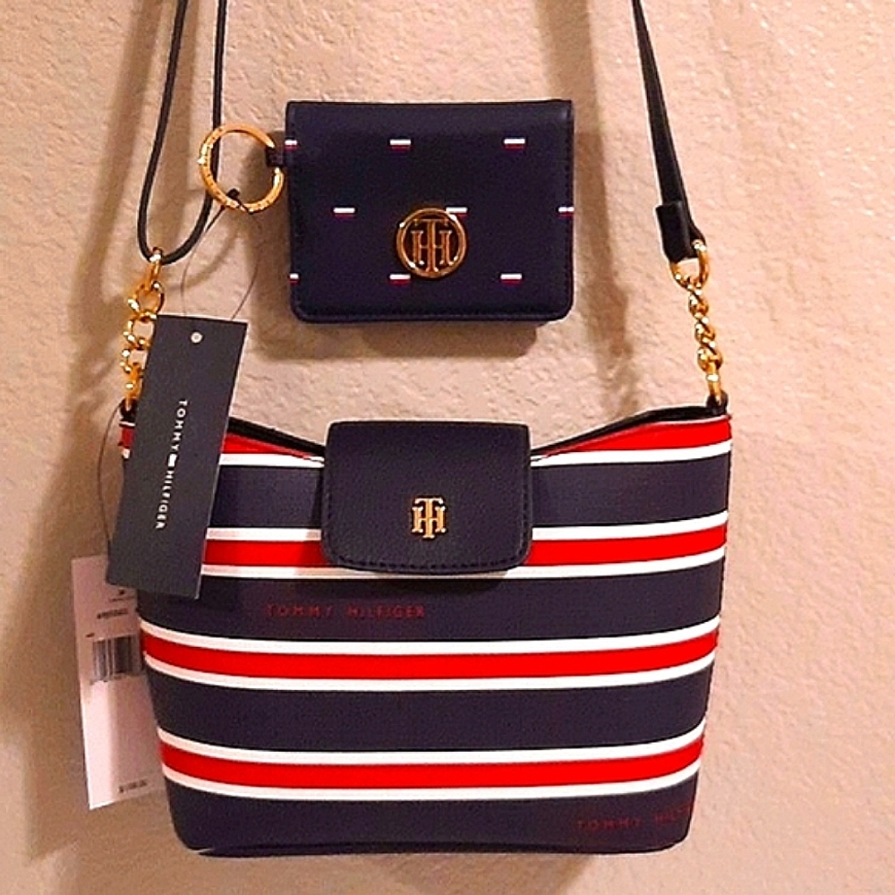 NWT TOMMY HILFIGER 2 PIECE SET